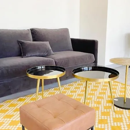Private 1 Bedroom Haven With Terrace And Parking Apartman *