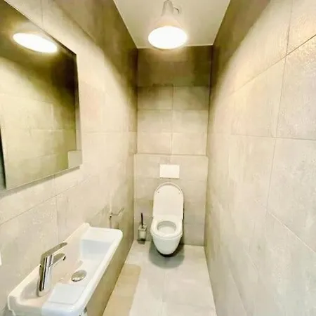 Private 1 Bedroom Haven With Terrace And Parking